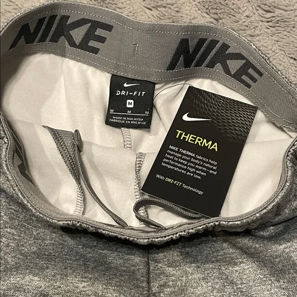 Nike Youth M Sweatpants NWT - Picture 3 of 3